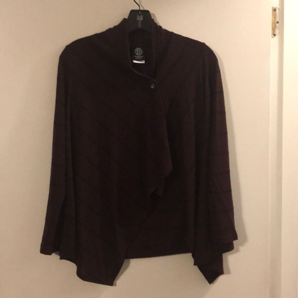 Bobeau wine/black sweater